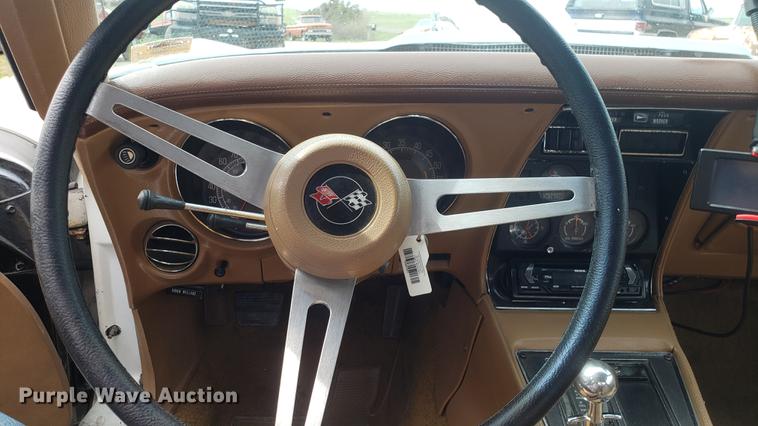 image for item DF3415 1975 Chevrolet Corvette