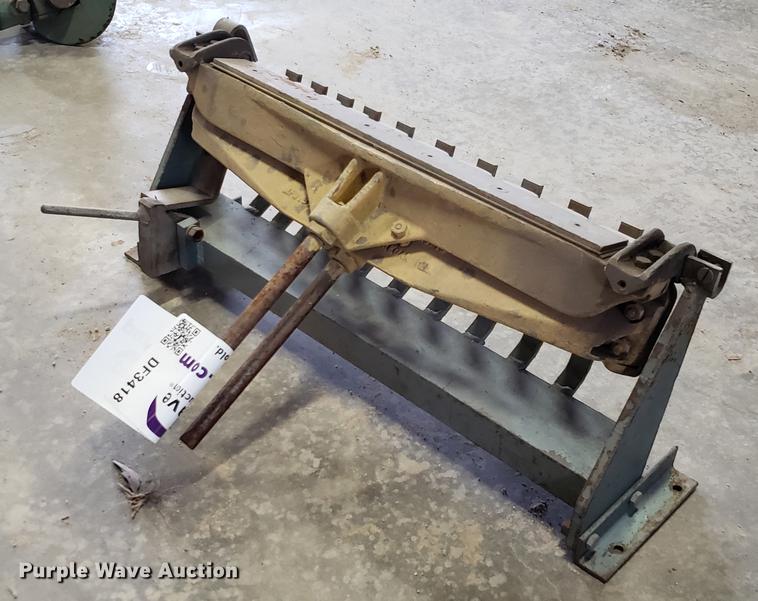 image for item DF3418 Cleat bender