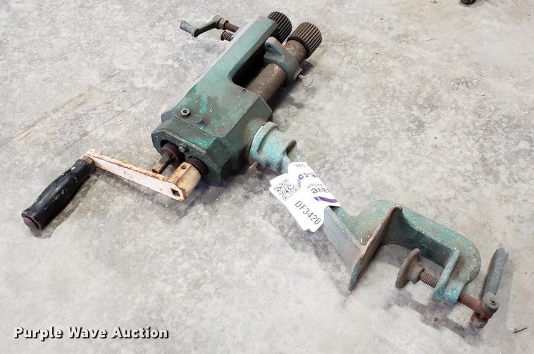 image for item DF3420 Duct work crimper