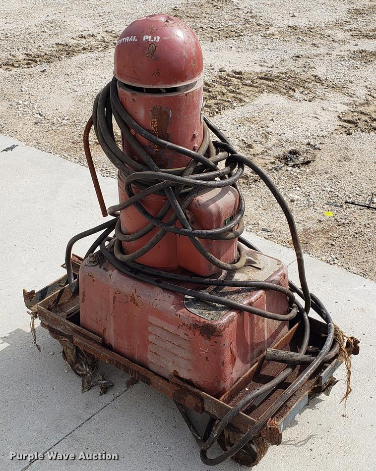 image for item DF3426 Lincoln welder