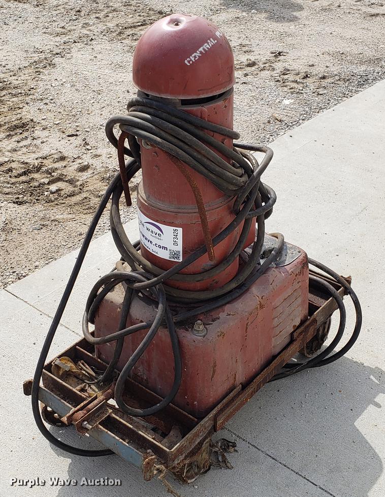 image for item DF3426 Lincoln welder