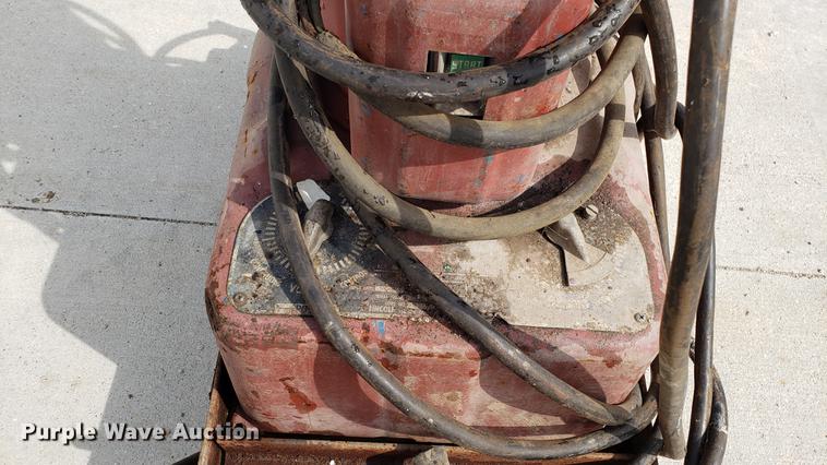 image for item DF3426 Lincoln welder