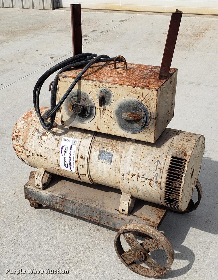 image for item DF3427 Lincoln welder