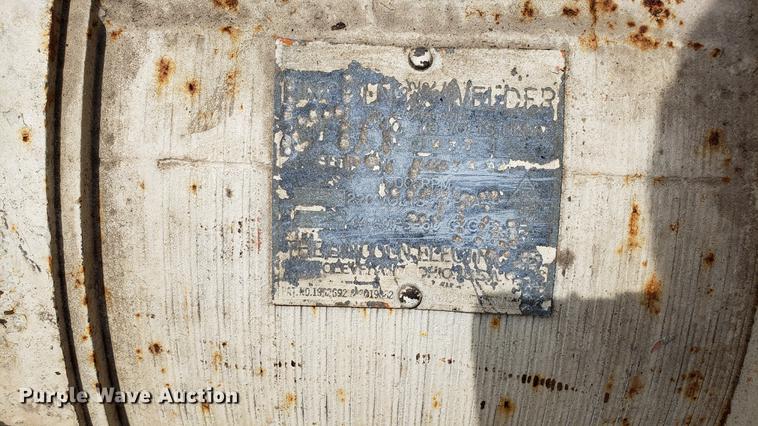 image for item DF3427 Lincoln welder