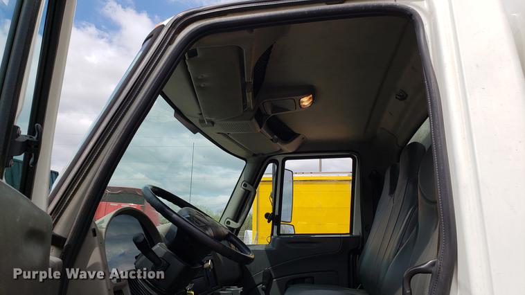 image for item DF3429 2012 International DuraStar 4300 box truck