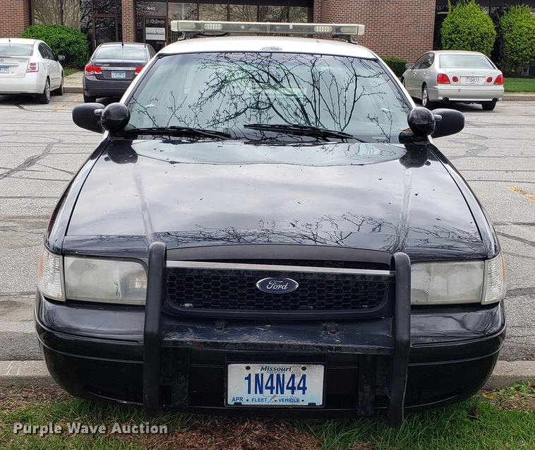image for item DF3446 2007 Ford Crown Victoria Police Interceptor