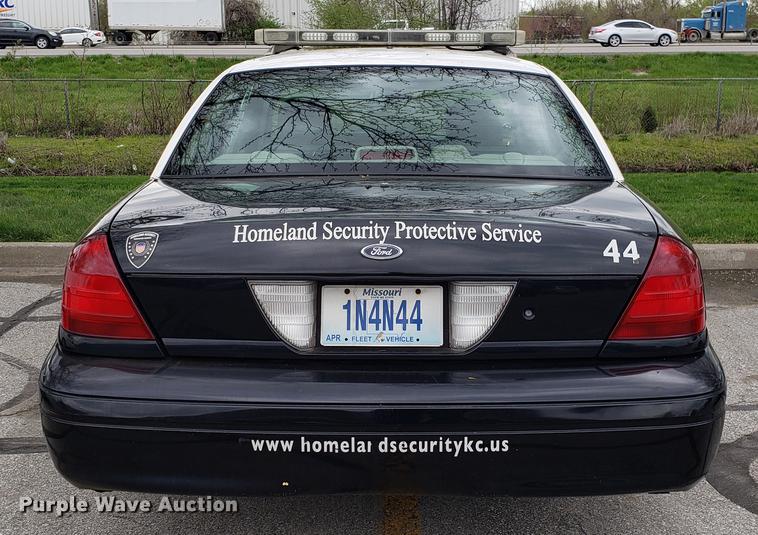 image for item DF3446 2007 Ford Crown Victoria Police Interceptor