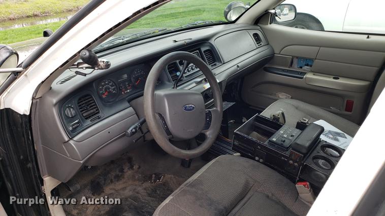 image for item DF3446 2007 Ford Crown Victoria Police Interceptor