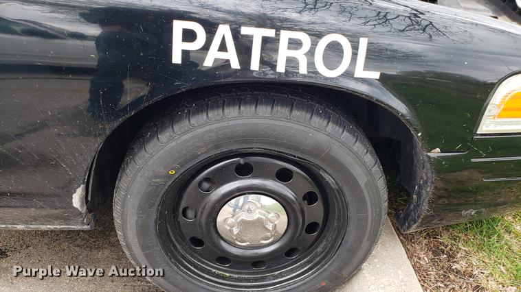 image for item DF3446 2007 Ford Crown Victoria Police Interceptor