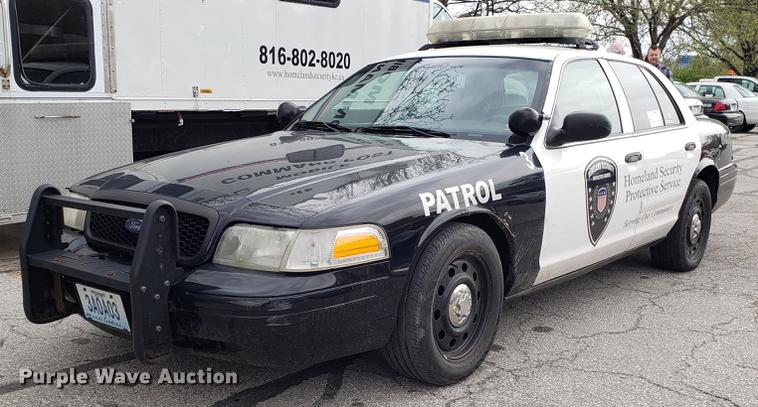 image for item DF3448 2006 Ford Crown Victoria Police Interceptor