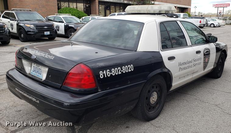 image for item DF3448 2006 Ford Crown Victoria Police Interceptor