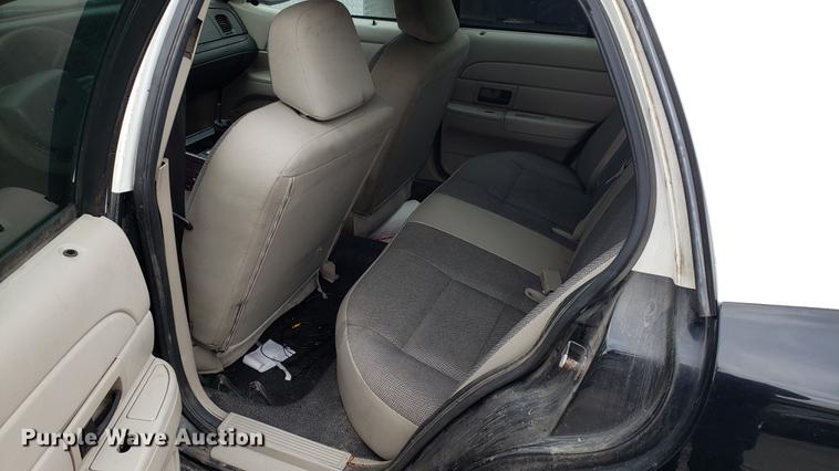 image for item DF3448 2006 Ford Crown Victoria Police Interceptor