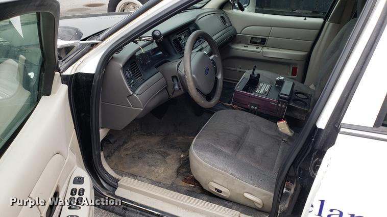 image for item DF3448 2006 Ford Crown Victoria Police Interceptor