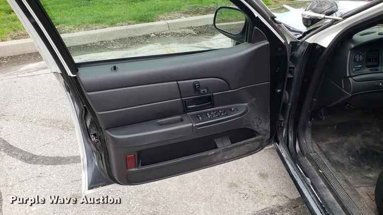 image for item DF3449 2008 Ford Crown Victoria Police Interceptor