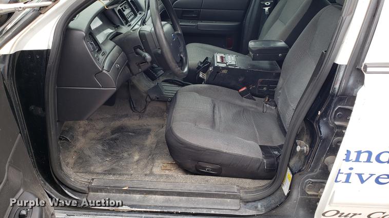 image for item DF3449 2008 Ford Crown Victoria Police Interceptor