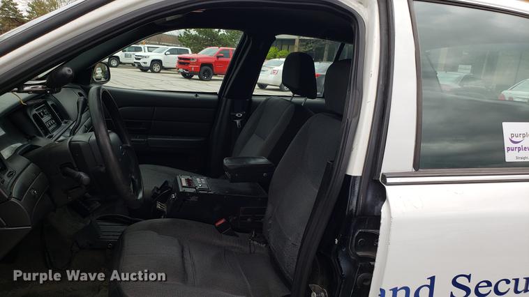 image for item DF3449 2008 Ford Crown Victoria Police Interceptor
