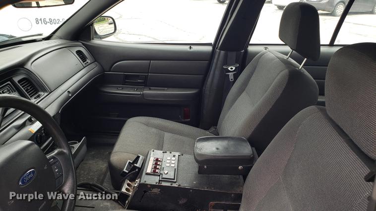 image for item DF3449 2008 Ford Crown Victoria Police Interceptor