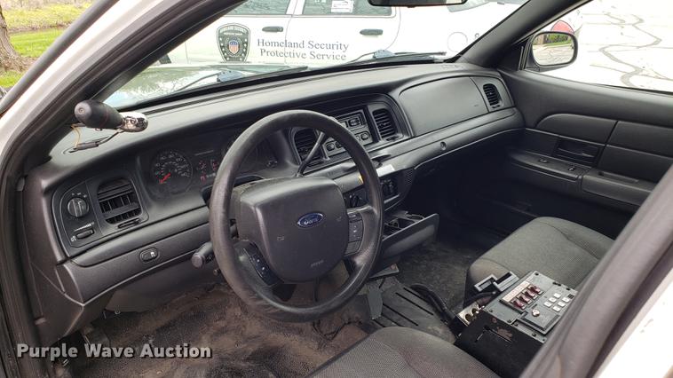 image for item DF3449 2008 Ford Crown Victoria Police Interceptor