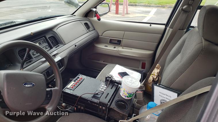image for item DF3458 2007 Ford Crown Victoria Police Interceptor