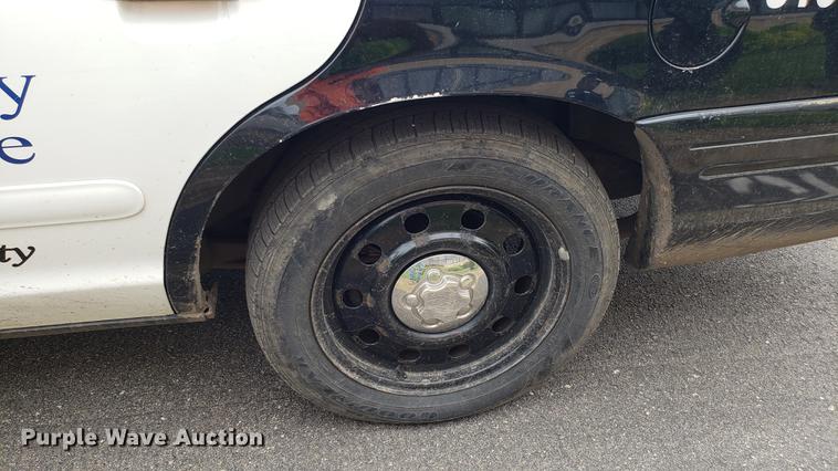 image for item DF3458 2007 Ford Crown Victoria Police Interceptor