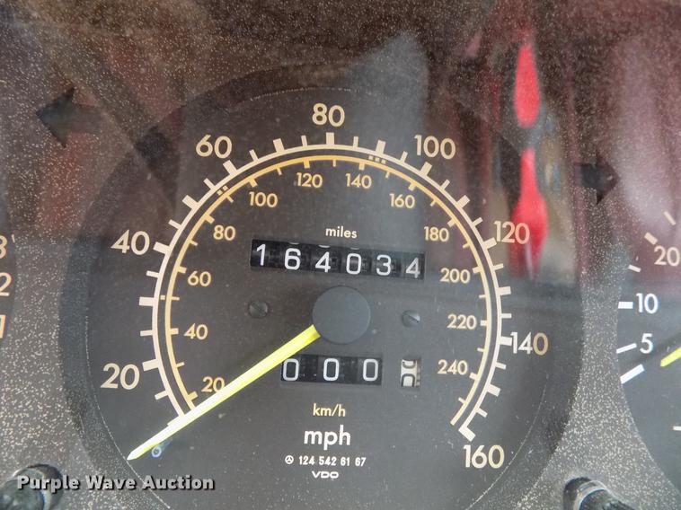 image for item DF4411 1989 Mercedes Benz 260E