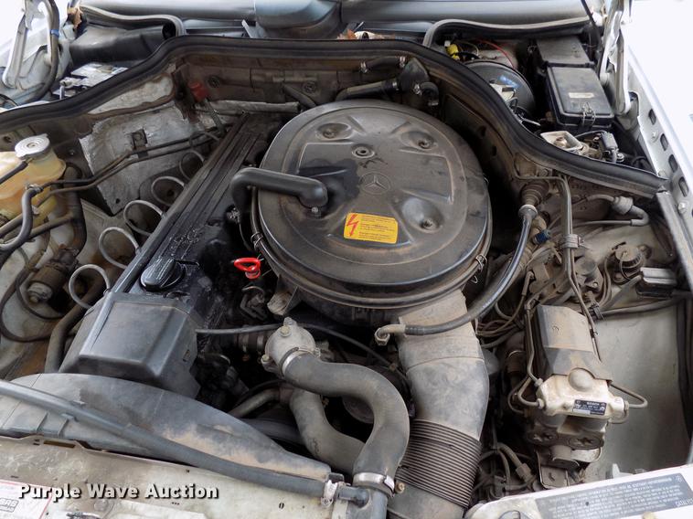 image for item DF4411 1989 Mercedes Benz 260E