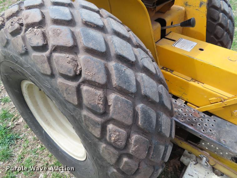 image for item DF7792 1972 International 154 Cub Lo-Boy tractor with mower