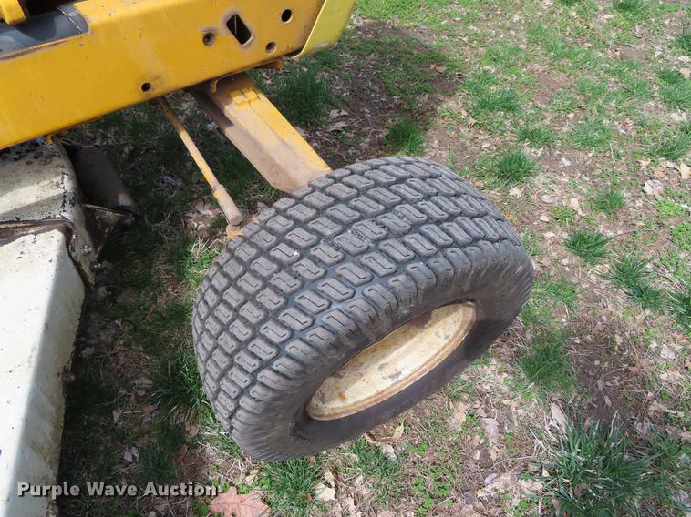 image for item DF7792 1972 International 154 Cub Lo-Boy tractor with mower