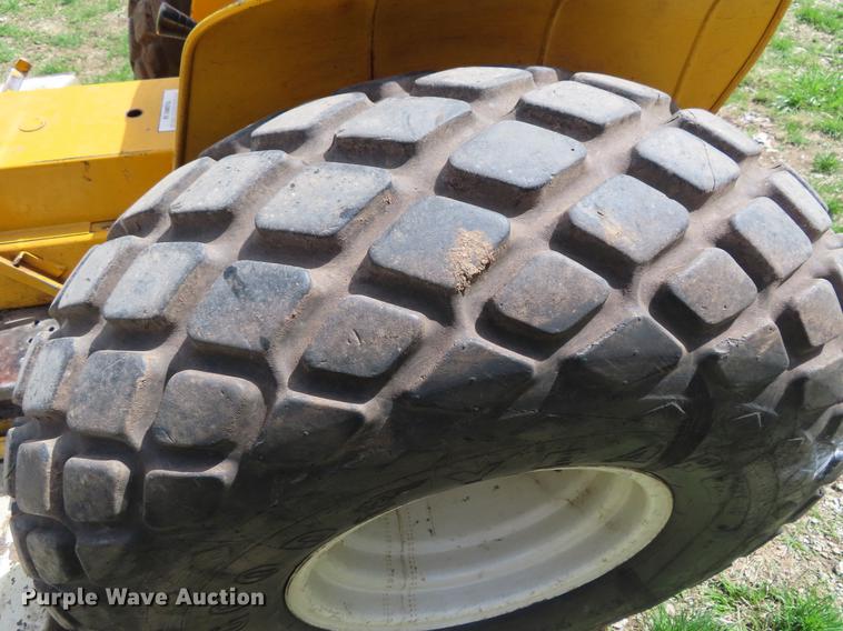 image for item DF7792 1972 International 154 Cub Lo-Boy tractor with mower