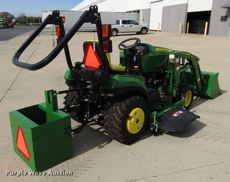 image for item DF7942 2018 John Deere 1023E MFWD tractor