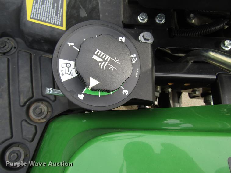 image for item DF7942 2018 John Deere 1023E MFWD tractor