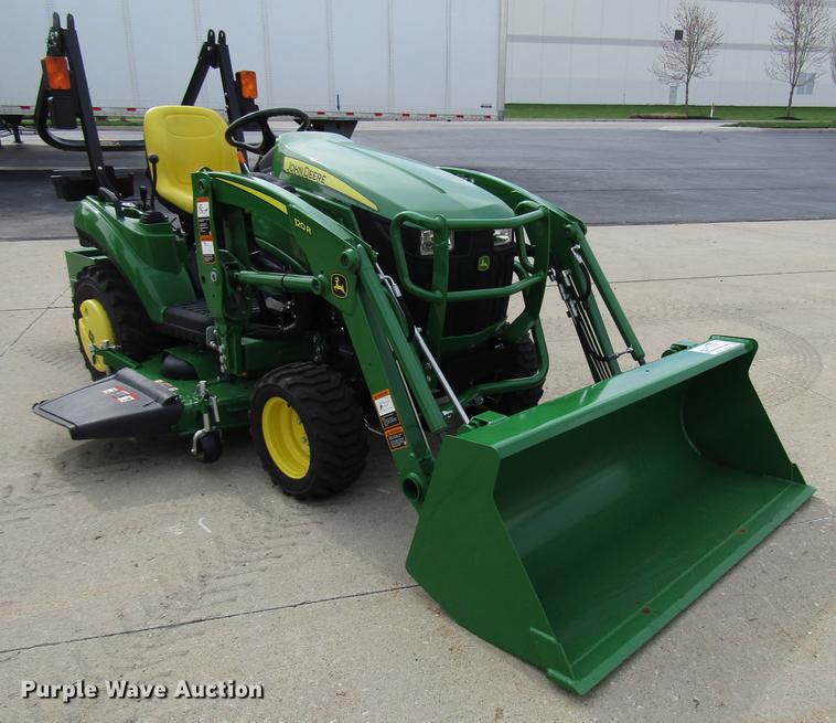 image for item DF7942 2018 John Deere 1023E MFWD tractor
