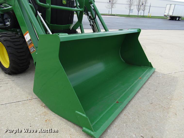 image for item DF7942 2018 John Deere 1023E MFWD tractor