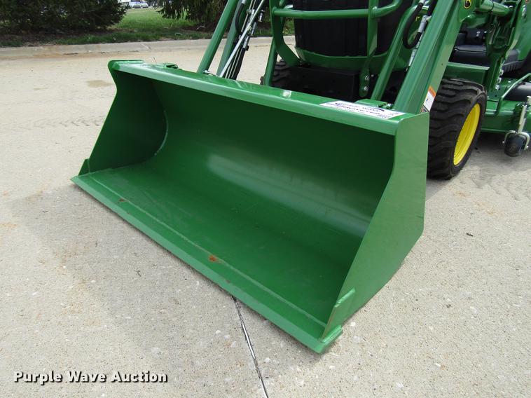 image for item DF7942 2018 John Deere 1023E MFWD tractor