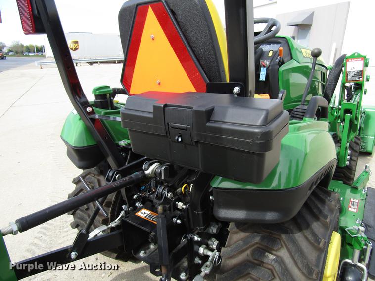 image for item DF7942 2018 John Deere 1023E MFWD tractor