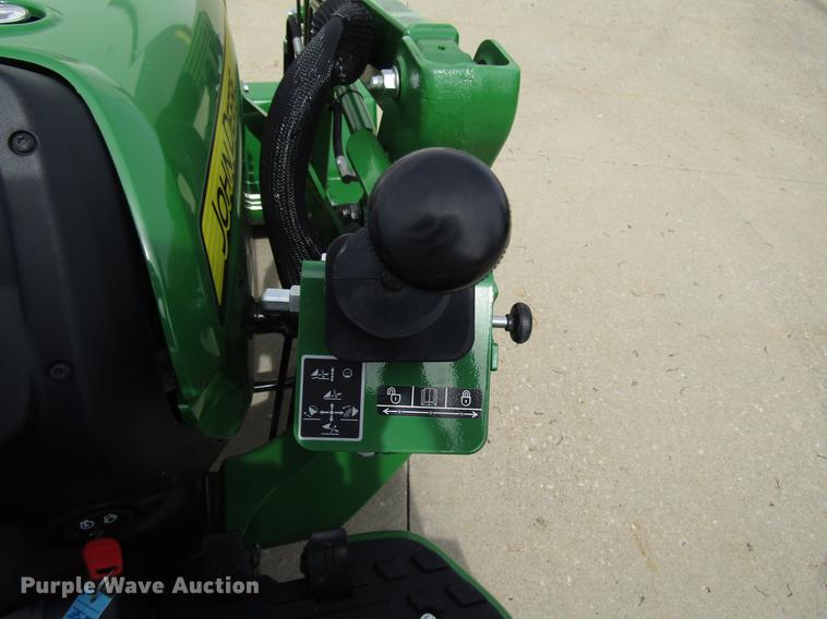 image for item DF7943 2017 John Deere 3025E MFWD tractor