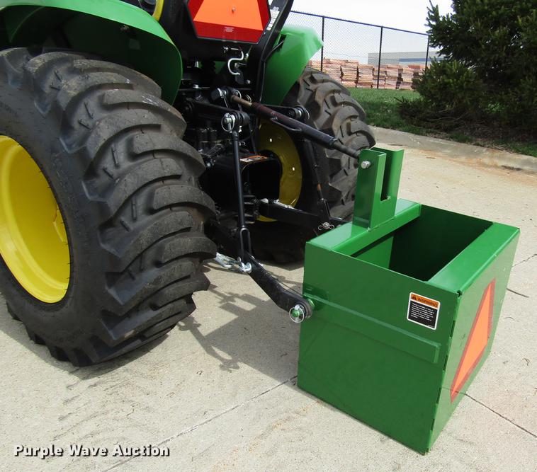 image for item DF7943 2017 John Deere 3025E MFWD tractor