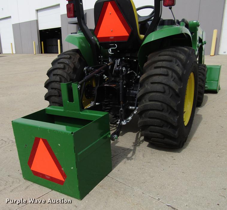 image for item DF7943 2017 John Deere 3025E MFWD tractor