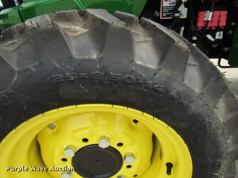 image for item DF7943 2017 John Deere 3025E MFWD tractor