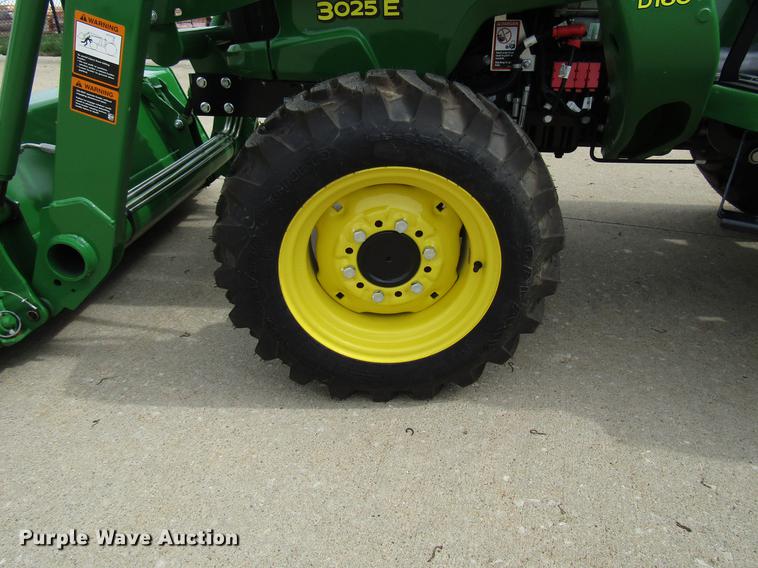 image for item DF7943 2017 John Deere 3025E MFWD tractor