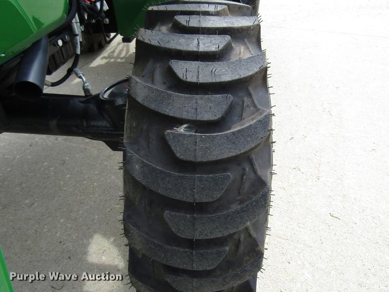 image for item DF7943 2017 John Deere 3025E MFWD tractor
