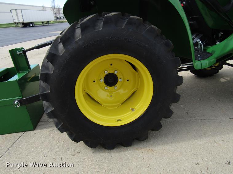 image for item DF7943 2017 John Deere 3025E MFWD tractor