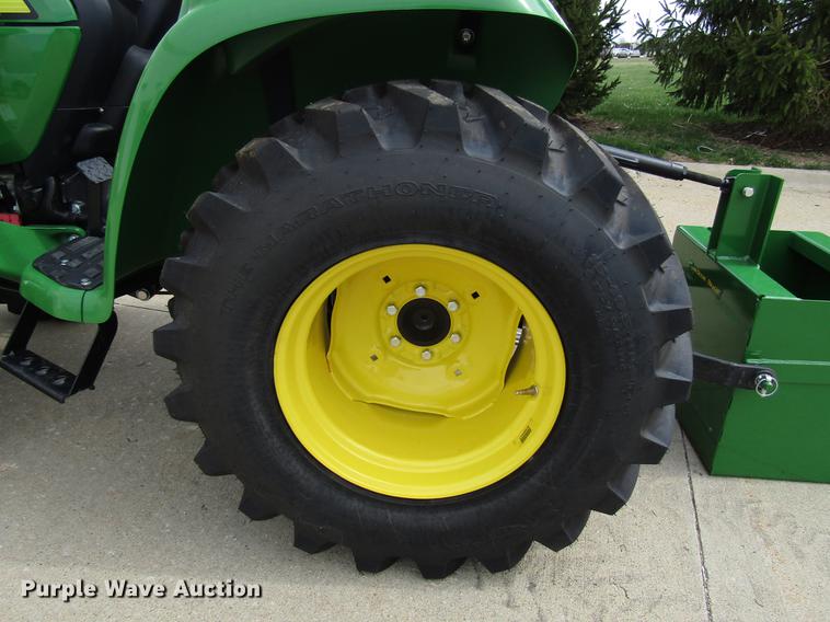 image for item DF7943 2017 John Deere 3025E MFWD tractor