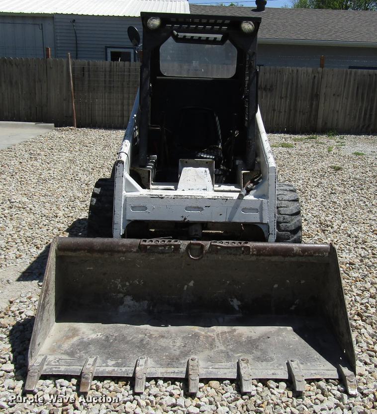 image for item DF7995 Bobcat 743 skid steer