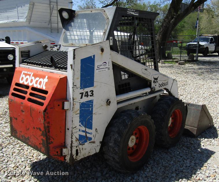 image for item DF7995 Bobcat 743 skid steer