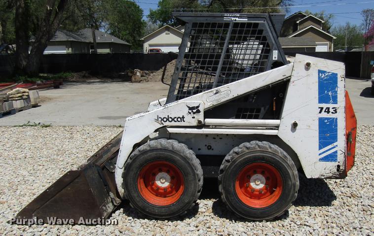 image for item DF7995 Bobcat 743 skid steer