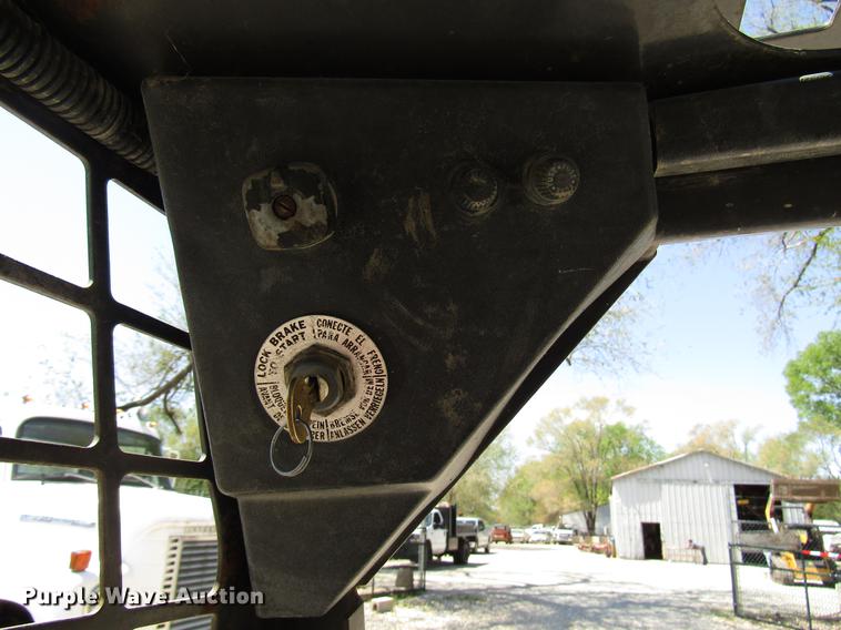 image for item DF7995 Bobcat 743 skid steer