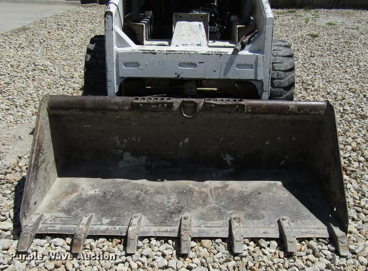 image for item DF7995 Bobcat 743 skid steer