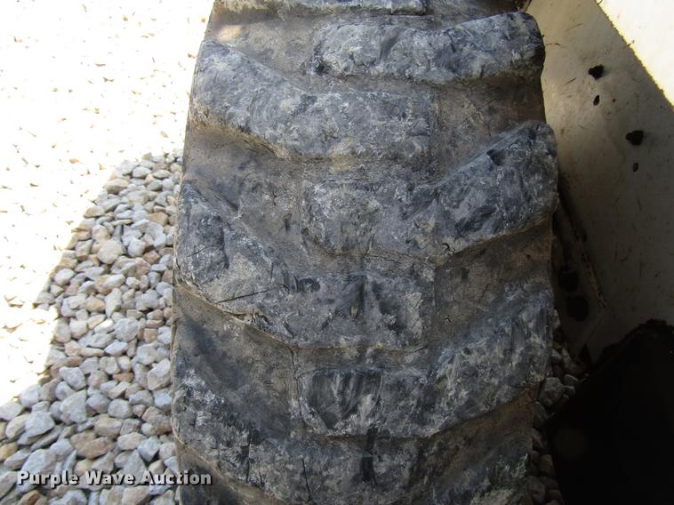 image for item DF7995 Bobcat 743 skid steer