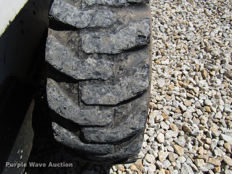 image for item DF7995 Bobcat 743 skid steer